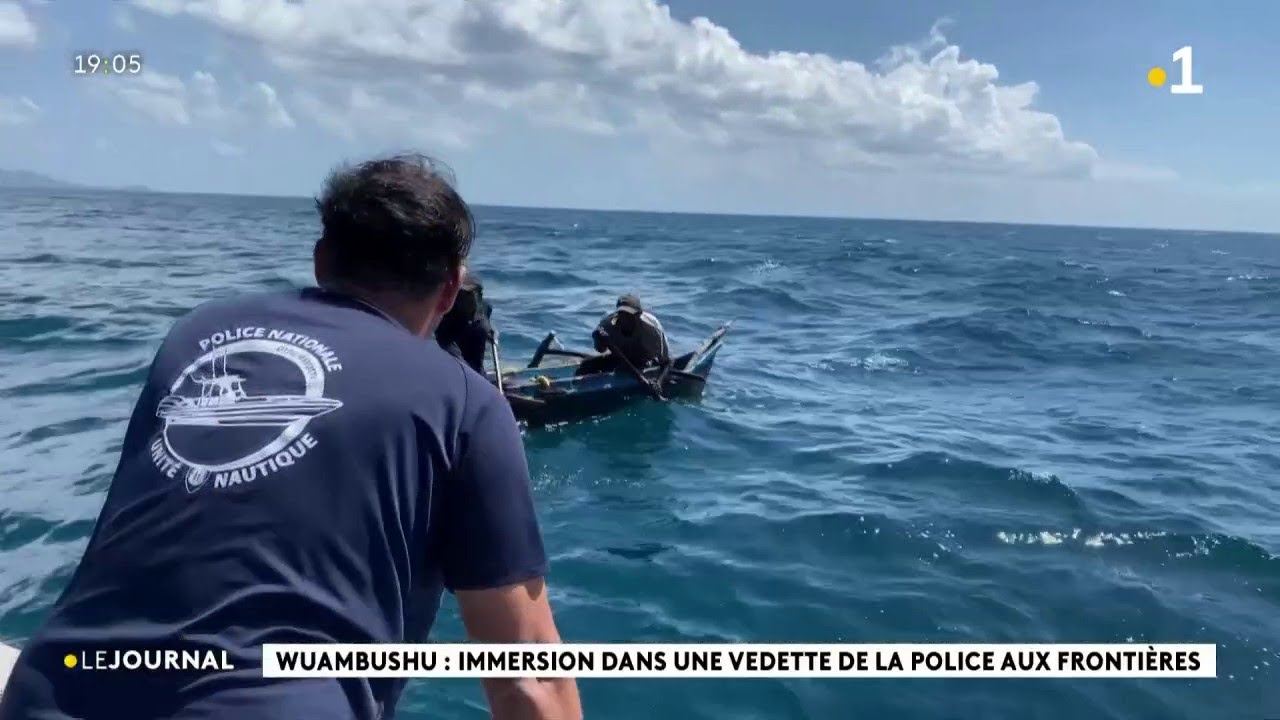 Wuambushu : immersion dans une vedette de la police aux frontières