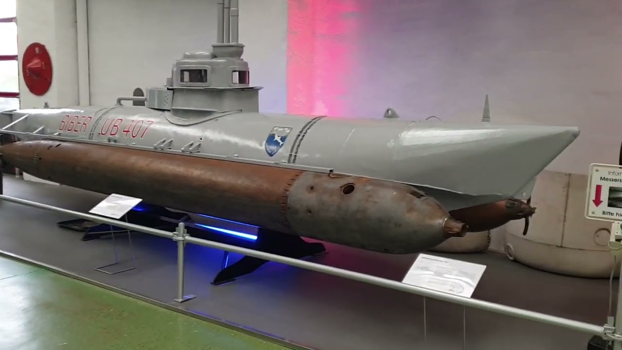 U-Boot Seehund/ Bieber 1943/ Ein Man Torpedo, Flugzeugwrack aus dem 2. Weltkrieg.