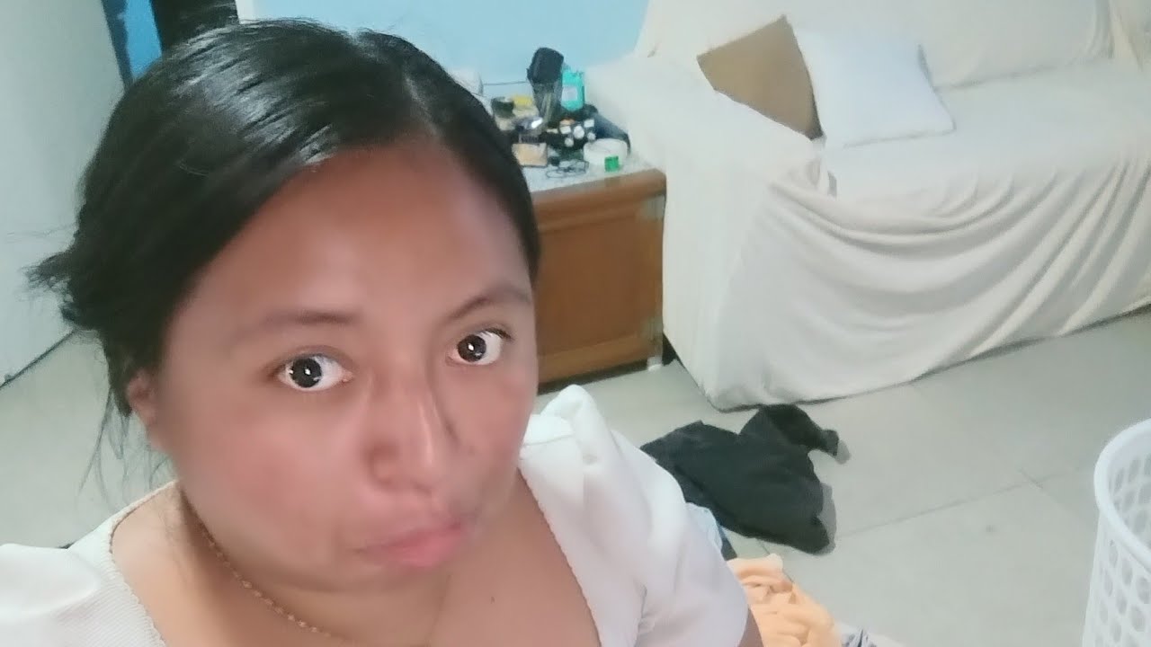 Entre la escoba y la computadora 💻🧹🧑‍💻🌧️