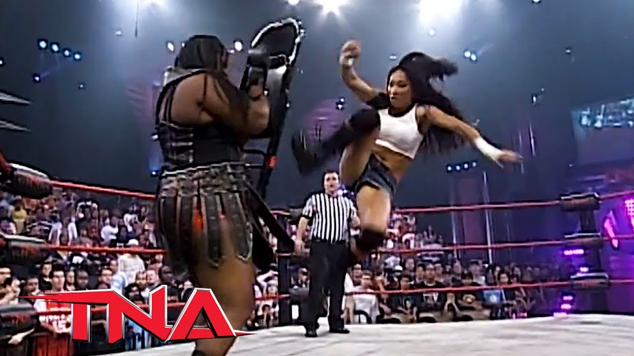 iMPACT! (August 21, 2008): Gail Kim vs. Awesome Kong Streetfight