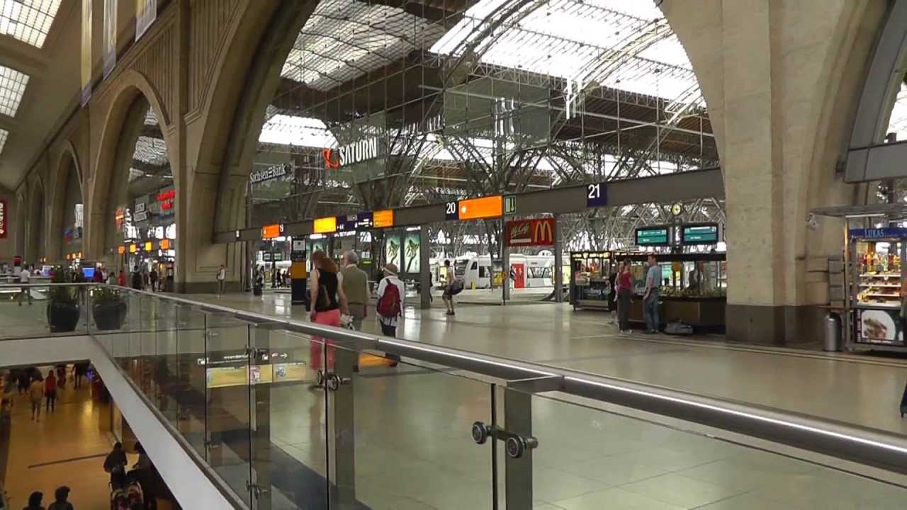Leipzig: Der Hauptbahnhof ist der größte Europas. Central Station is the largest in Europe