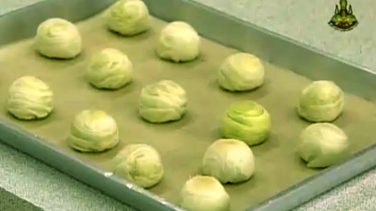 วิธีทำขนมเปี๊ยะใส้ถั่วใบเตย