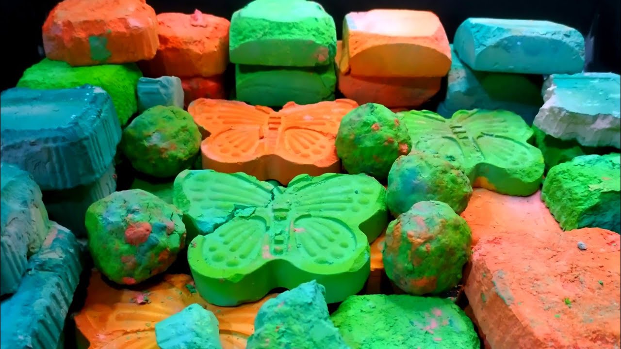 Dusty gym chalk،satisfying #asmr #oddlysatisfying #relax 
