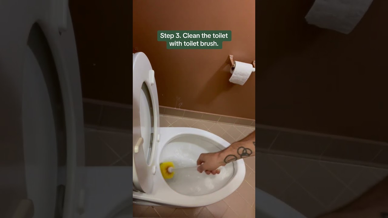 How to Clean a Toilet with Baking Soda #howto #cleaninghacks #cleaningtips #bakingsoda  #cleaning