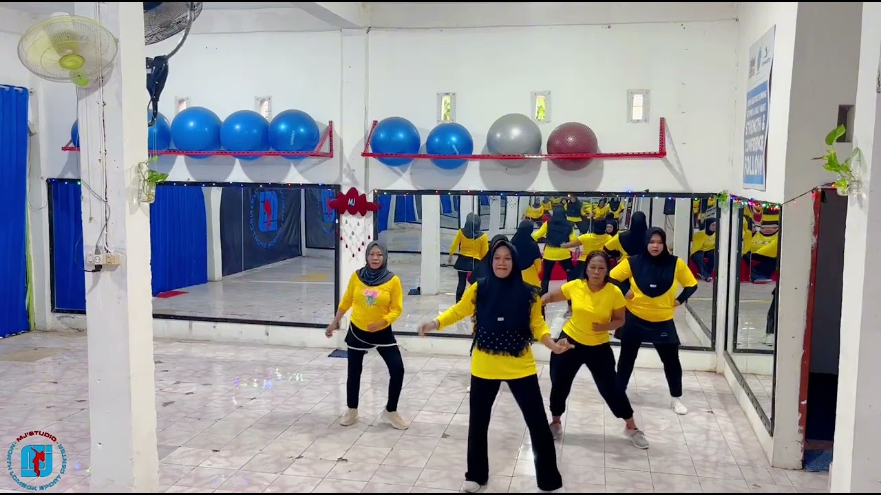 Hitamku_Andra And The Backbone|ch by Nani Bram (INA)|Line Dance|Instr Leni|Mj'studio|North Lombok🇮🇩