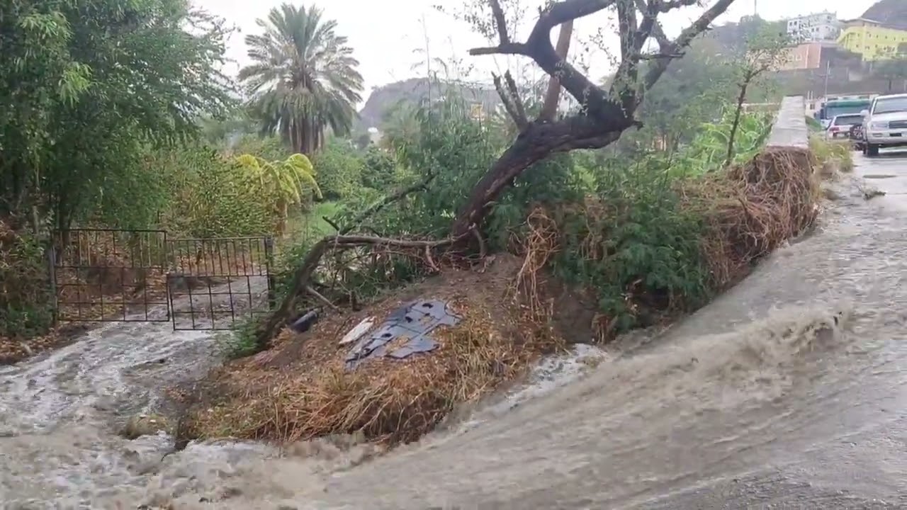 أمطار رجال ألمع الجمعة 17يونيو 2022 الموافق 1443/11/18