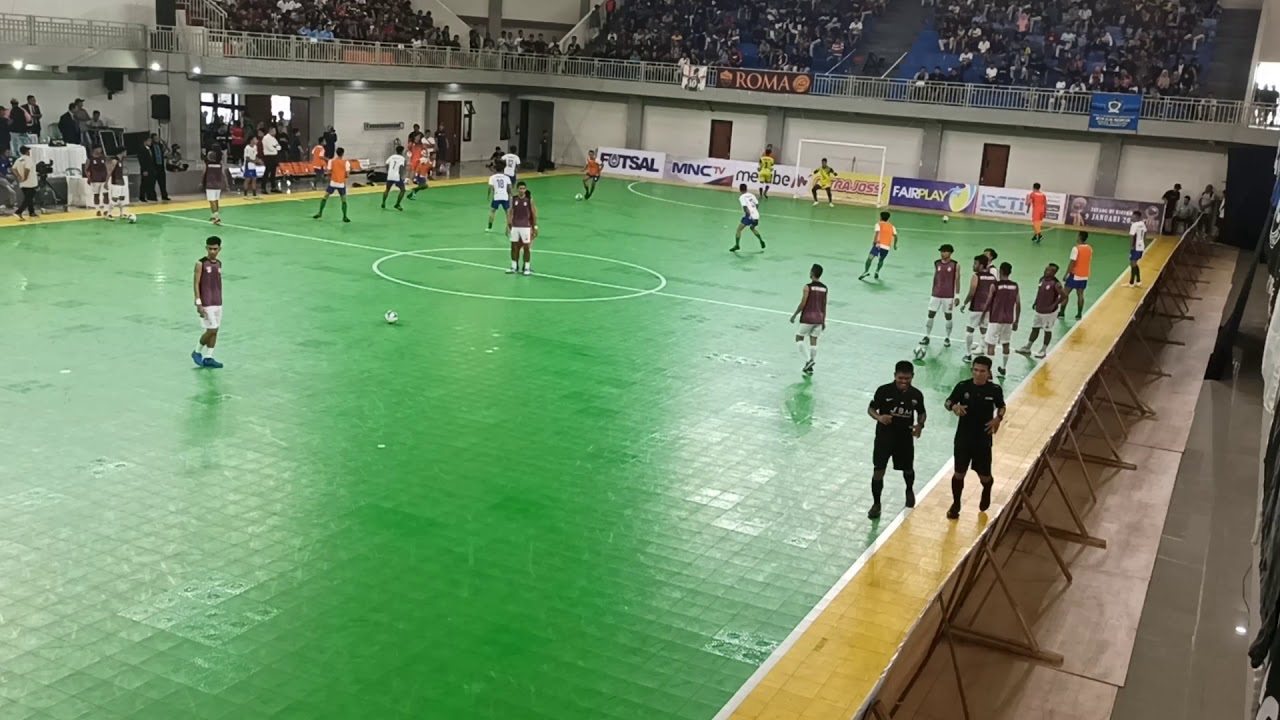 KELAS FULL WARMING UP BINTANG TIMUR SURABAYA  VS IPC PELINDO JAKARTA