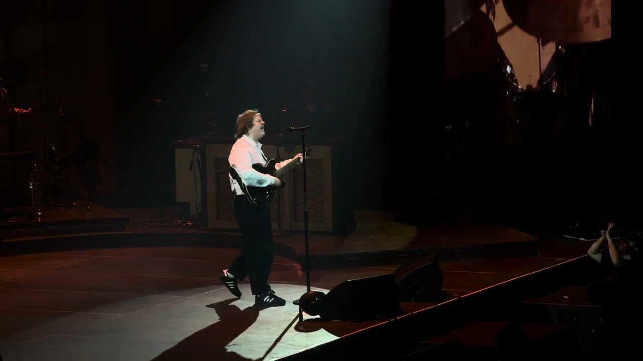 Survive - Lewis Capaldi Melbourne 13/12/25