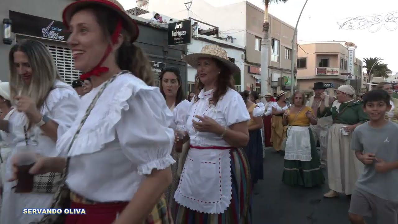ROMERIA OFRENDA EN HONOR A SAN RAFAEL EN VECINDARIO 2025 SERVANDO OLIVA