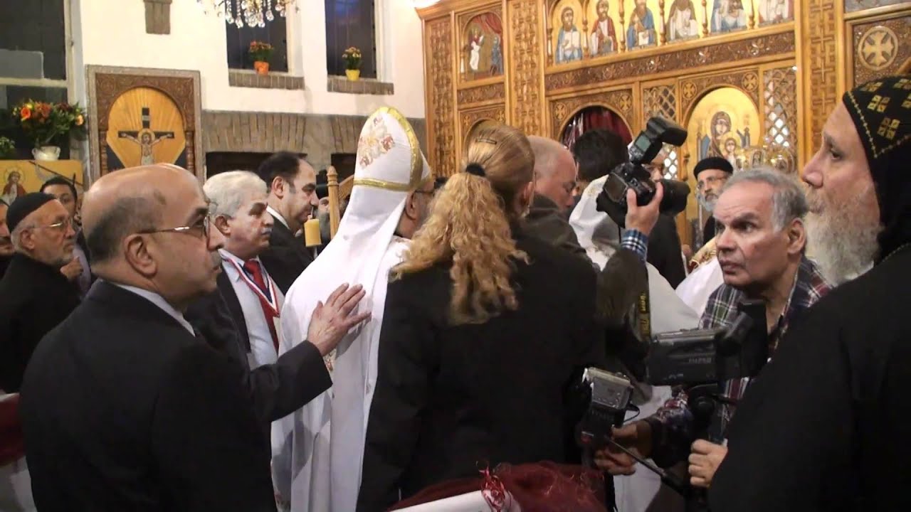 Weiding van de Koptische kerk Den Haag door Paus Anba Shenouda III