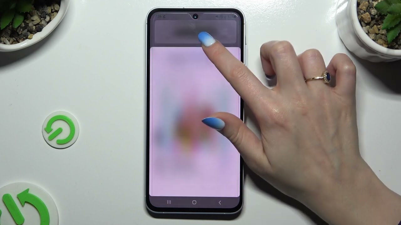 Master Multitasking: How to Enter Split Screen Mode on Samsung Galaxy A55