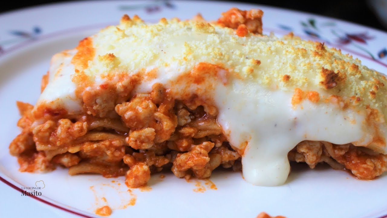 Lasaña de carne de pollo, muy fácil y jugosa. con salsa bechamel casera