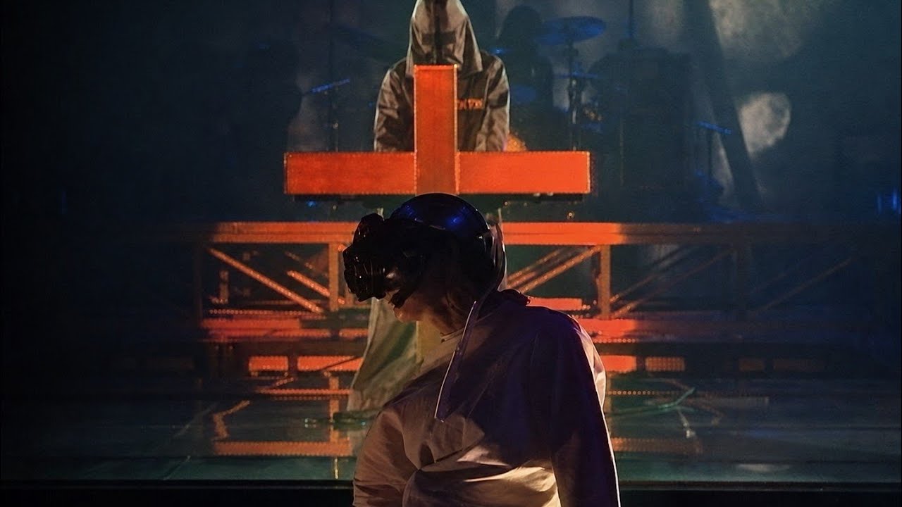 globe tour 1999 Relation