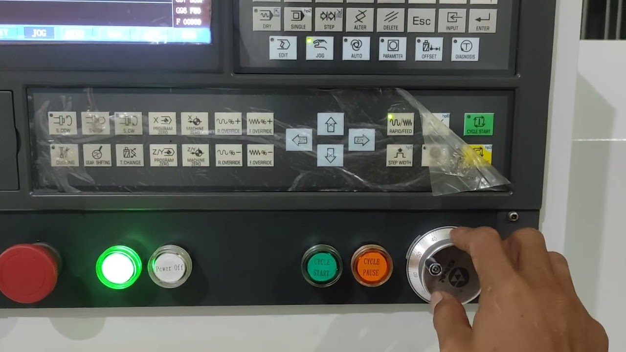 Cara Mengoperasikan Mesin Bubut CNC GSK 928TD-L dan penjelasan tombol pengoperasian