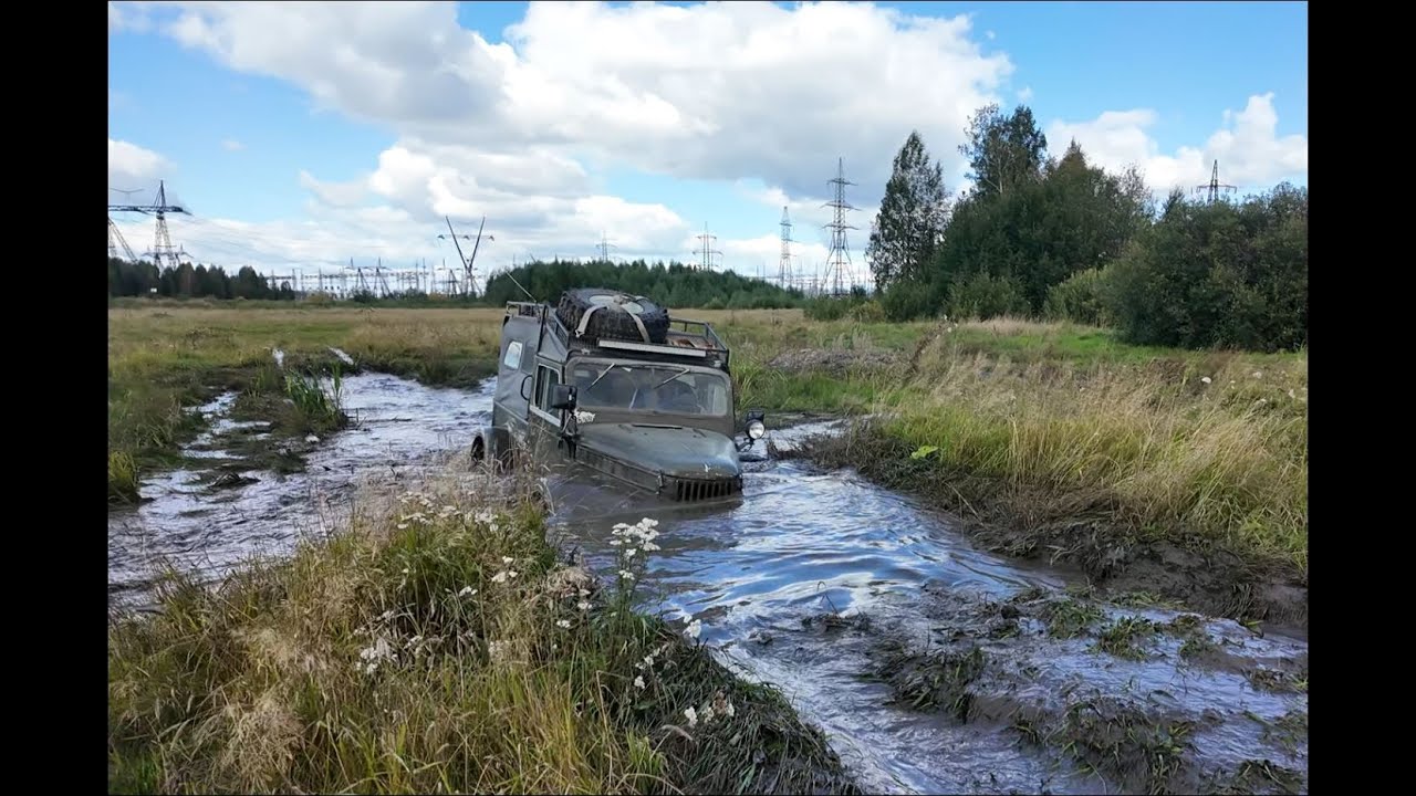 ГАЗ 69 чуть не утонул в болотах