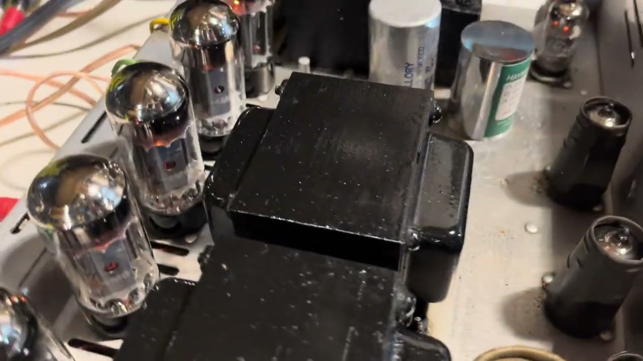 On EBAY - EBAY ID (TUBESRADIOS) Video #2  299c HH SCOTT 299-C TUBE INTEGRATED STEREO AMPLIFIER 299C