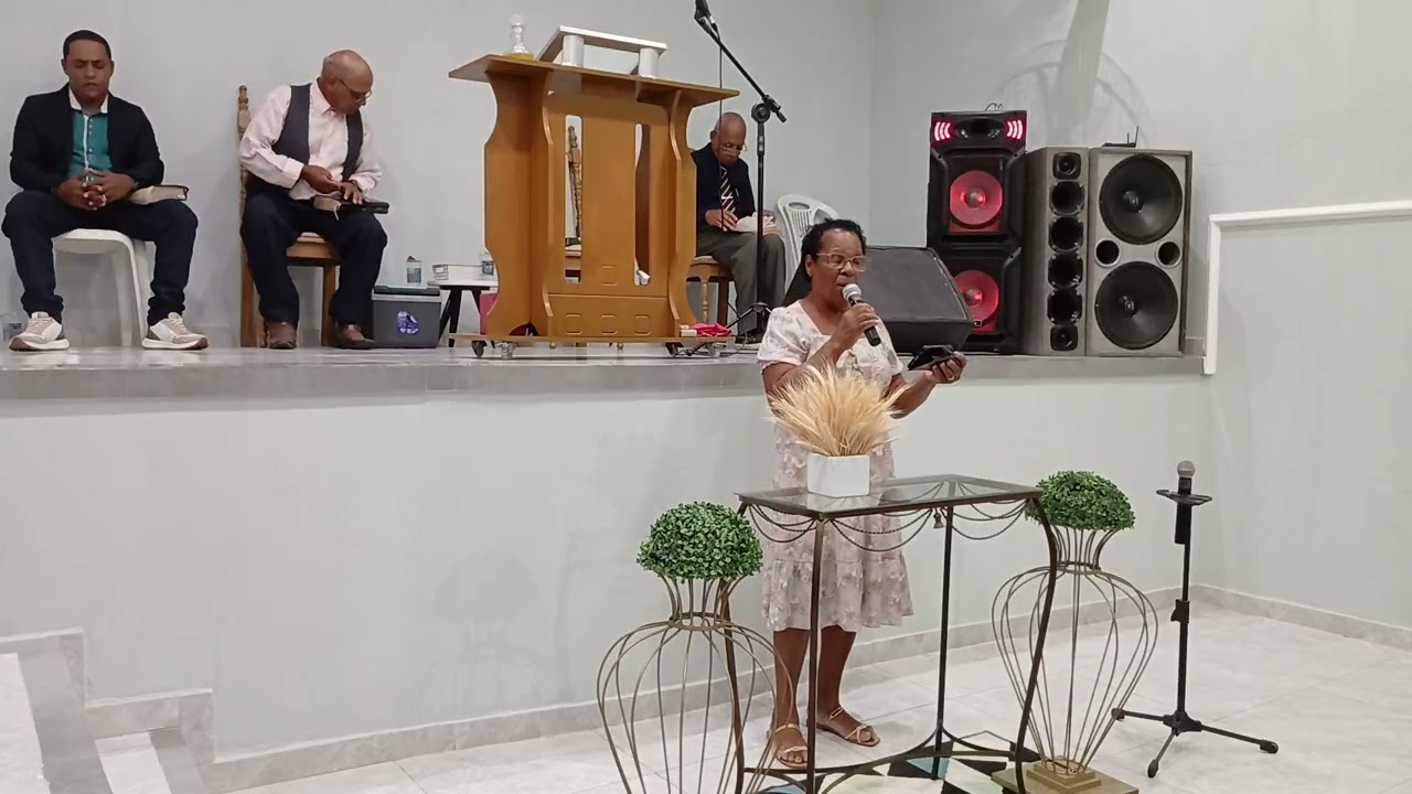 Irmã Natália louva 