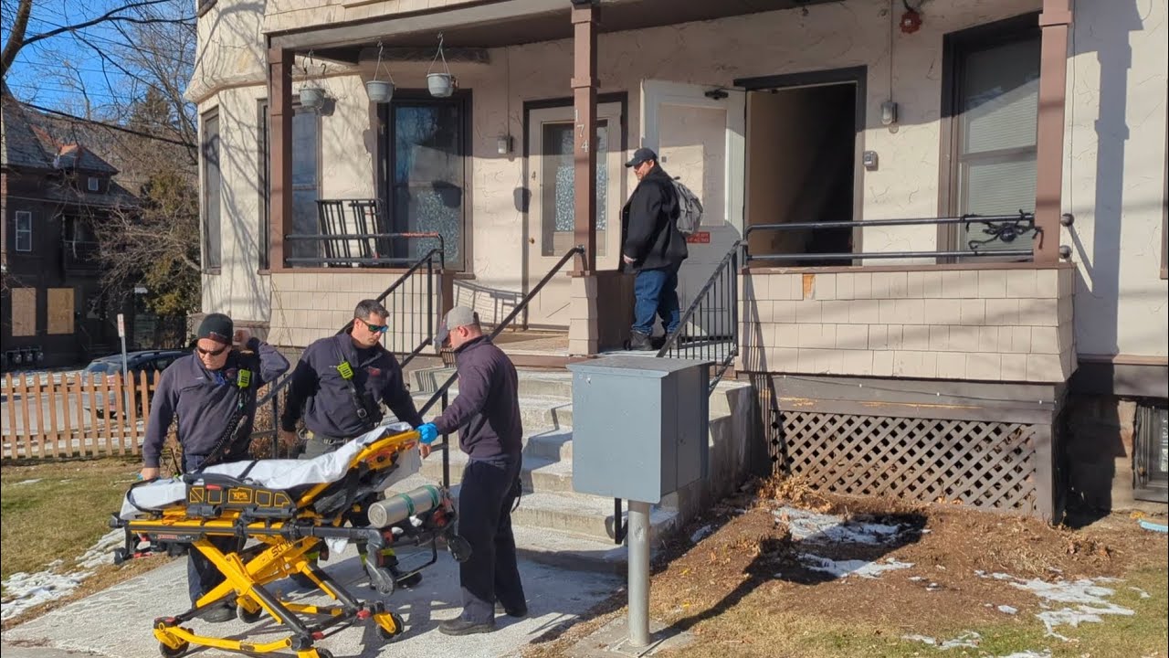 Maple St Medical Call. Burlington Fire Responds on 2025/01/25