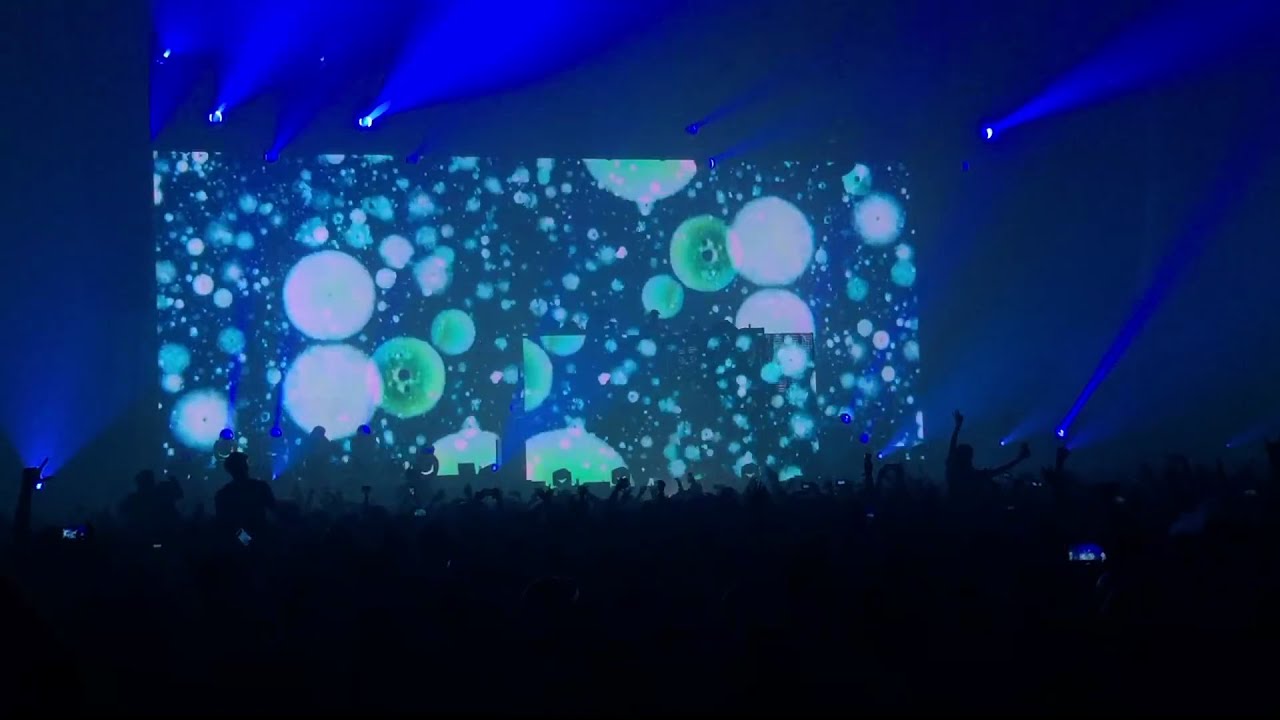 The Notorious B.I.G. - Hypnotize [Avicii vs. Philgood Remix @ Dubai World Trade Centre, April 2016]