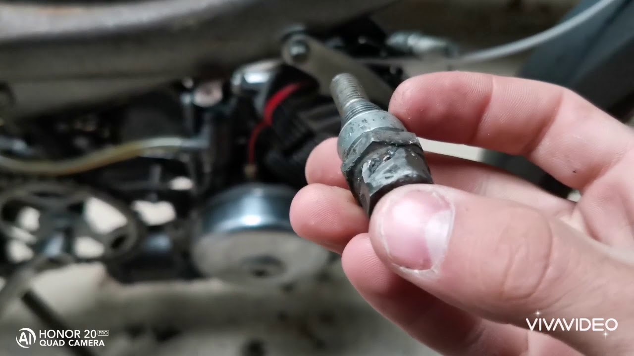 Comment redémarrer un moteur de mobylette qui n'a pas tour'er depuis longtemps