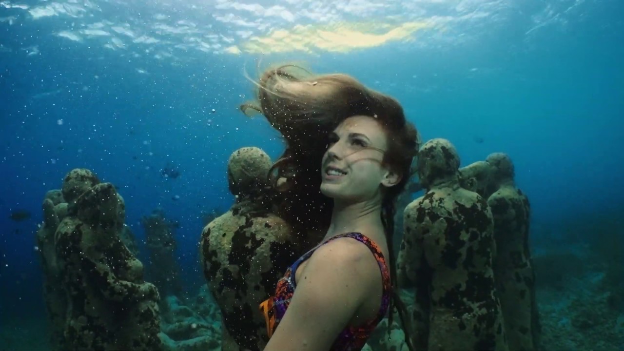 Mermaiding for Coral - Real mermaid discovers coral reefs rehabilitation project!
