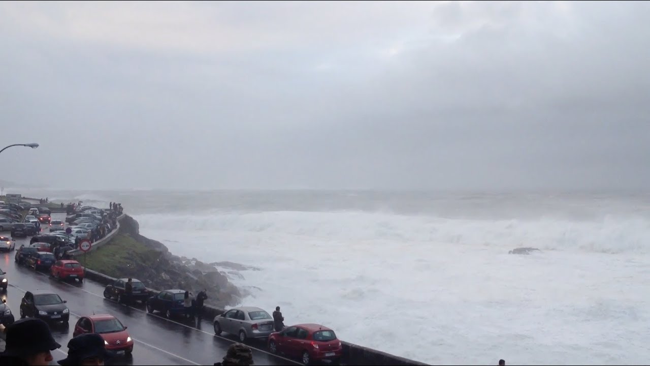 Olas gigantes en Baiona