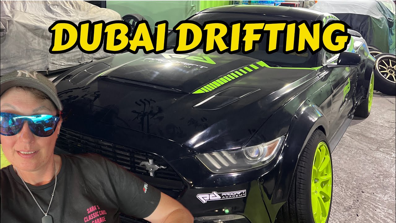 Drifting in Dubai at the Desert Race Track from Pro Drift Academy, with my Friend Seb.