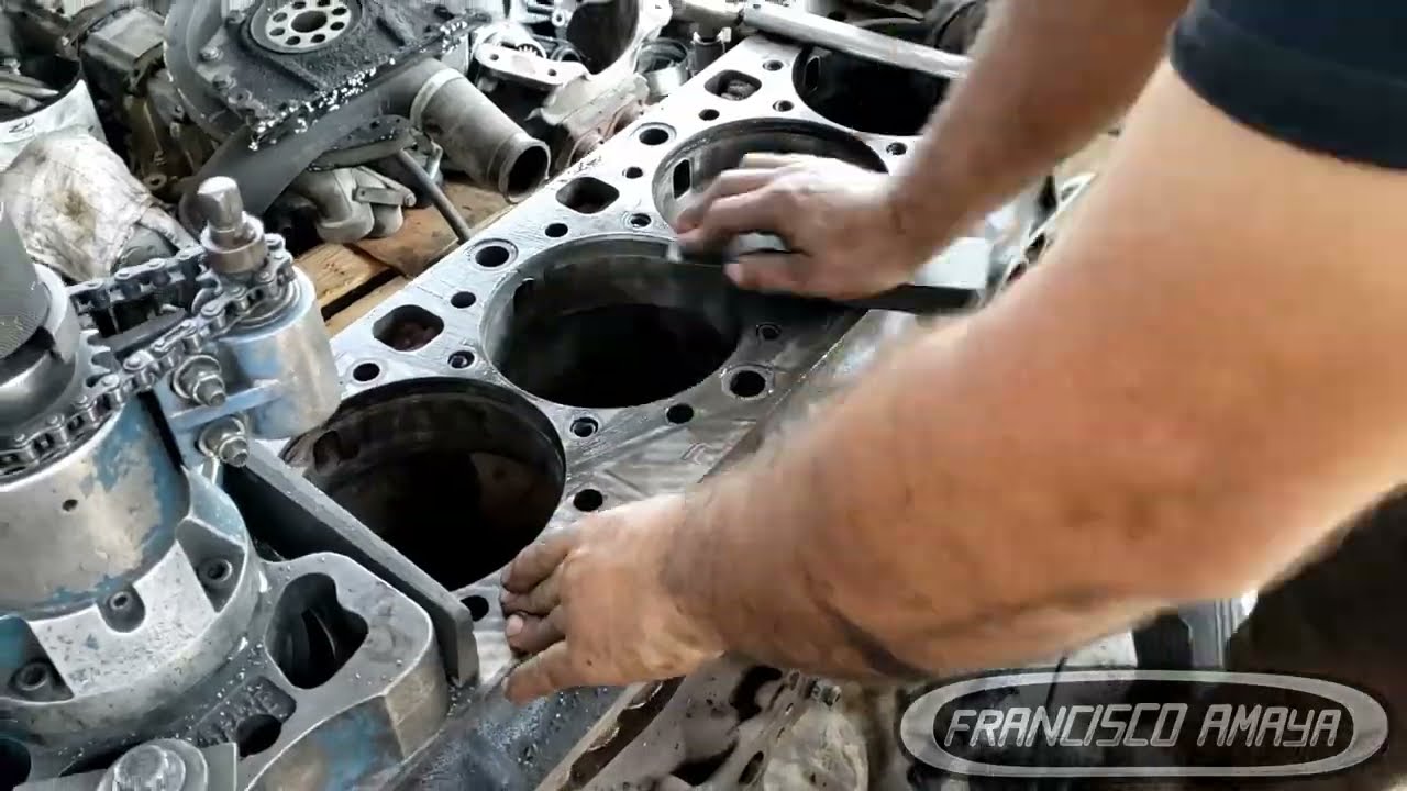 DD13 DD15 DD16 engine block machining repair resurface overhaul preparation Freightliner Cascadia