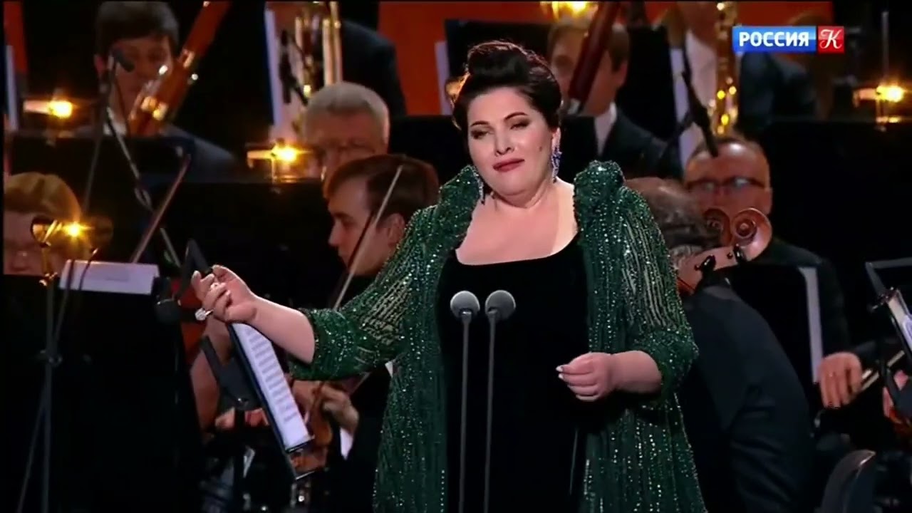Plácido Domingo and Hibla Gerzmava duet of Leonora and Conte di Luna of G.Verdi Il “Trovatore”