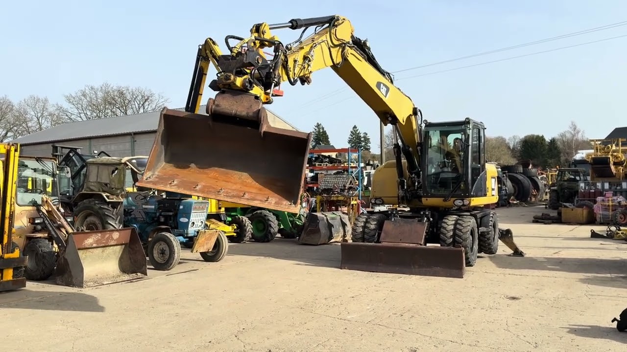 CAT M313D - 2010 - 8017
