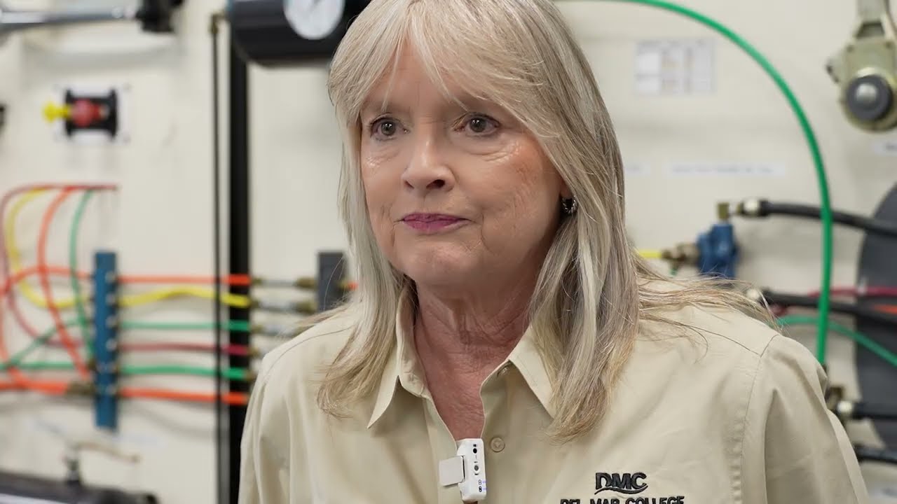 В центре внимания: директор службы подготовки кадров в сфере транспорта Линетт Сервантес