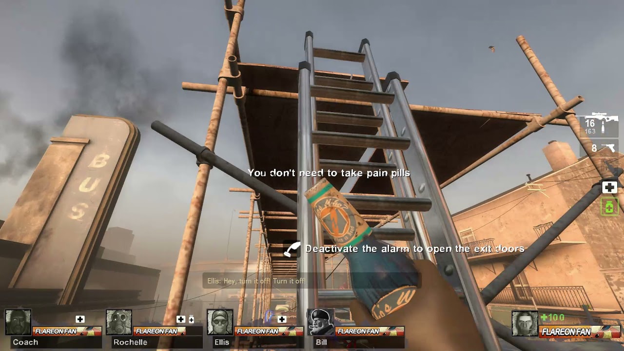 Left 4 Dead 2 The Parish with all 8 survivors vs NOTHING BUT SAXTON HALE AS SANTA CLAUS.
