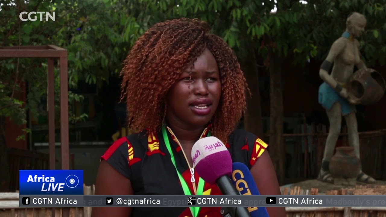 South Sudan government, main opposition sign power-sharing agreement