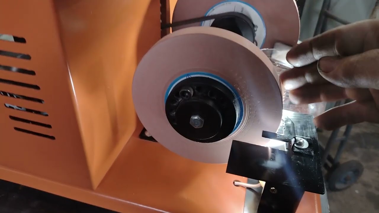VEJA A IMPORTÂNCIA DO BALANCIAMENTO NO REBOLO QUANDO VAI MONTAR UMA MÁQUINA DE AFIAÇÃO.
