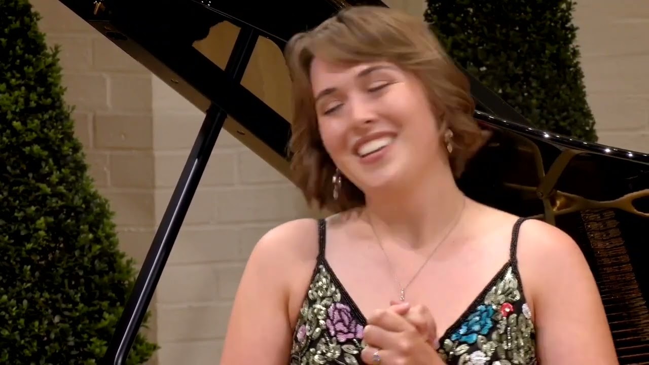 Lucy Baker - Ich trage meine minne &  Muttertändelei (R. Strauss)