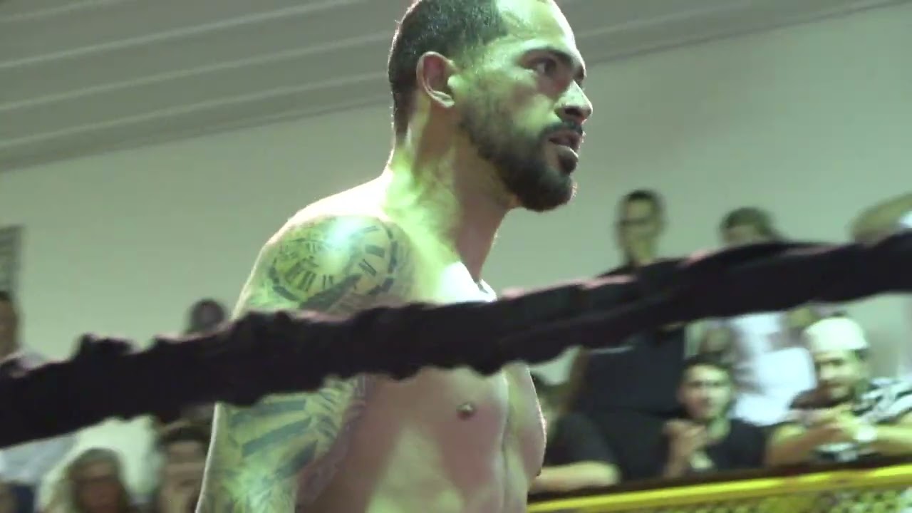 Stephen Langlais vs. Russ Kimber