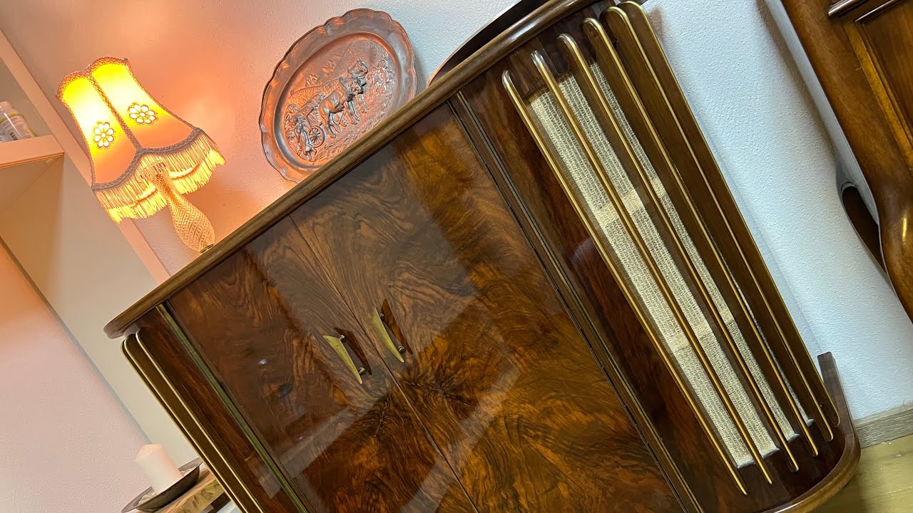 Шикарная находка на домашней распродаже.👍🏻 ретро музыкальный центр 1950х   годов.  #винтаж 