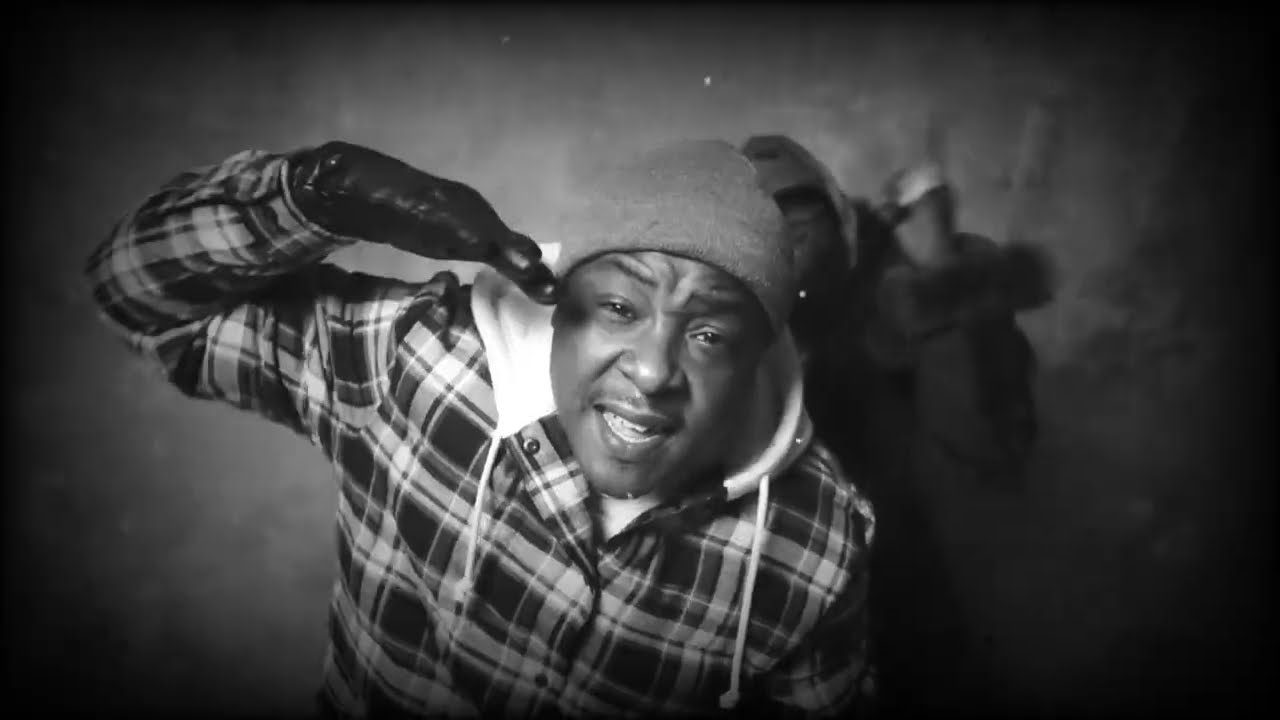 Freeway & Jadakiss - Ringin (Massive Trip BLND)
