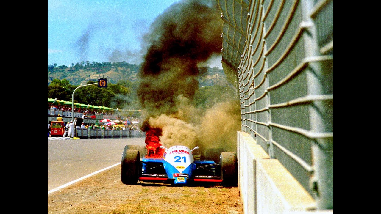 1987 F1 Australian GP-FP1 - A turbo failure causes Alex Caffi's Osella to catch fire