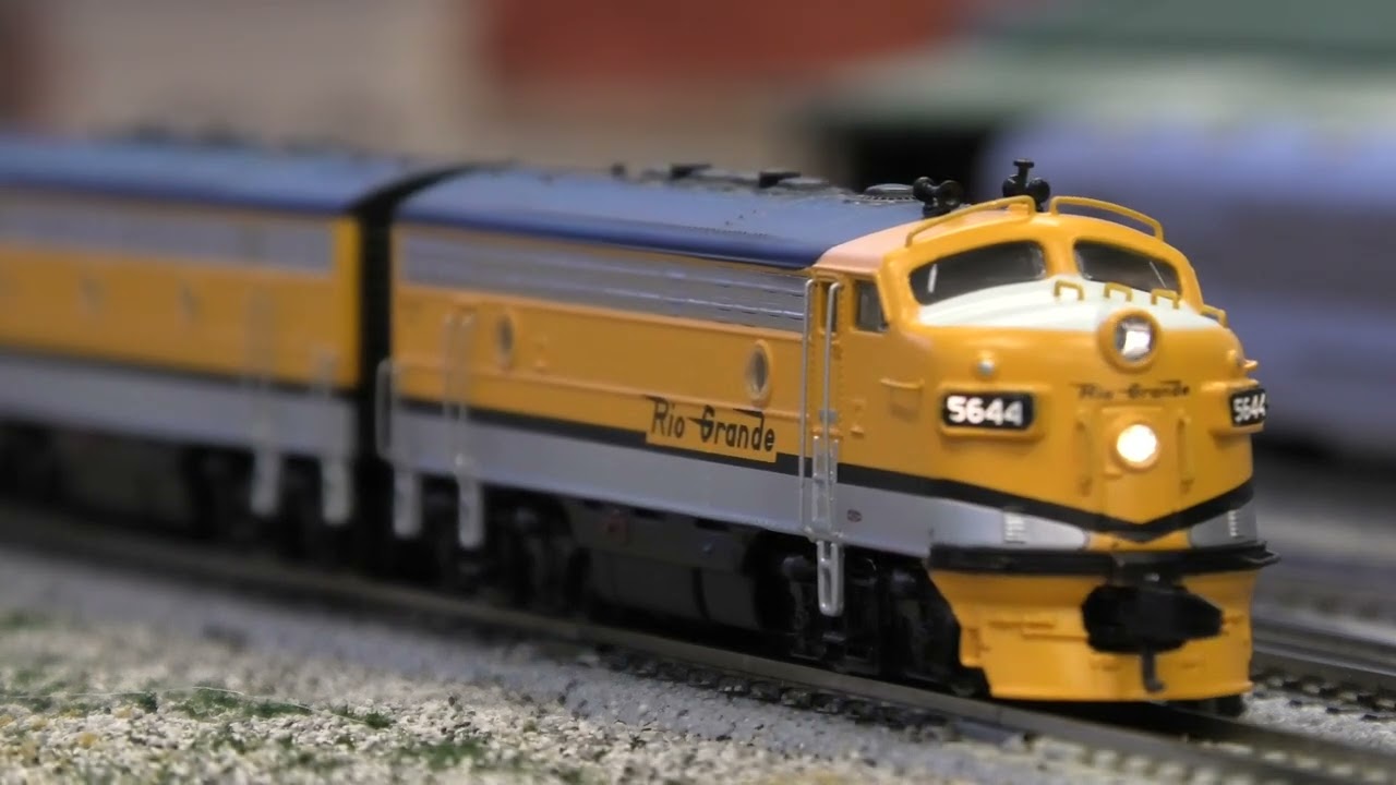 N scale BLI & KATO California Zephyr train running