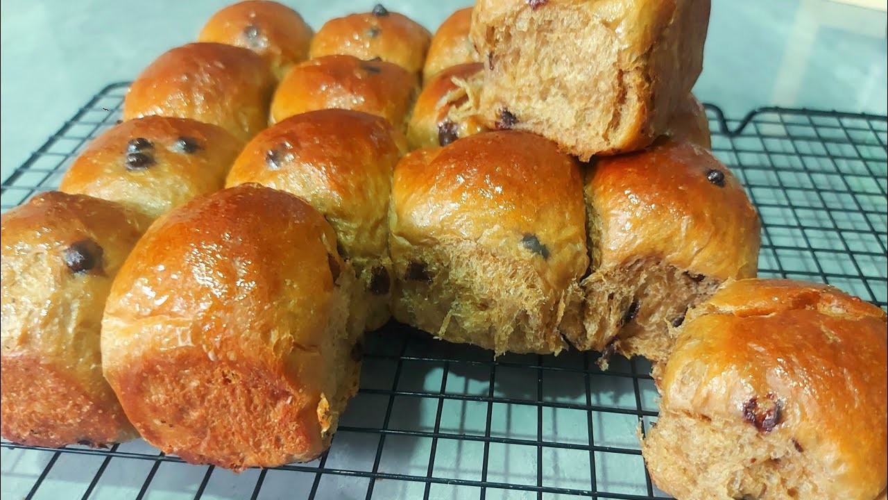 Coffee and Chocolate Chips Bun | Roti Kopi dan Chocolate Chip