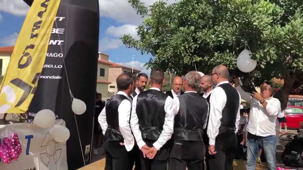 Hallelujah in Sardo -  Il coro Santu Nigola di Brunella (Torpe’) con Soleandro
