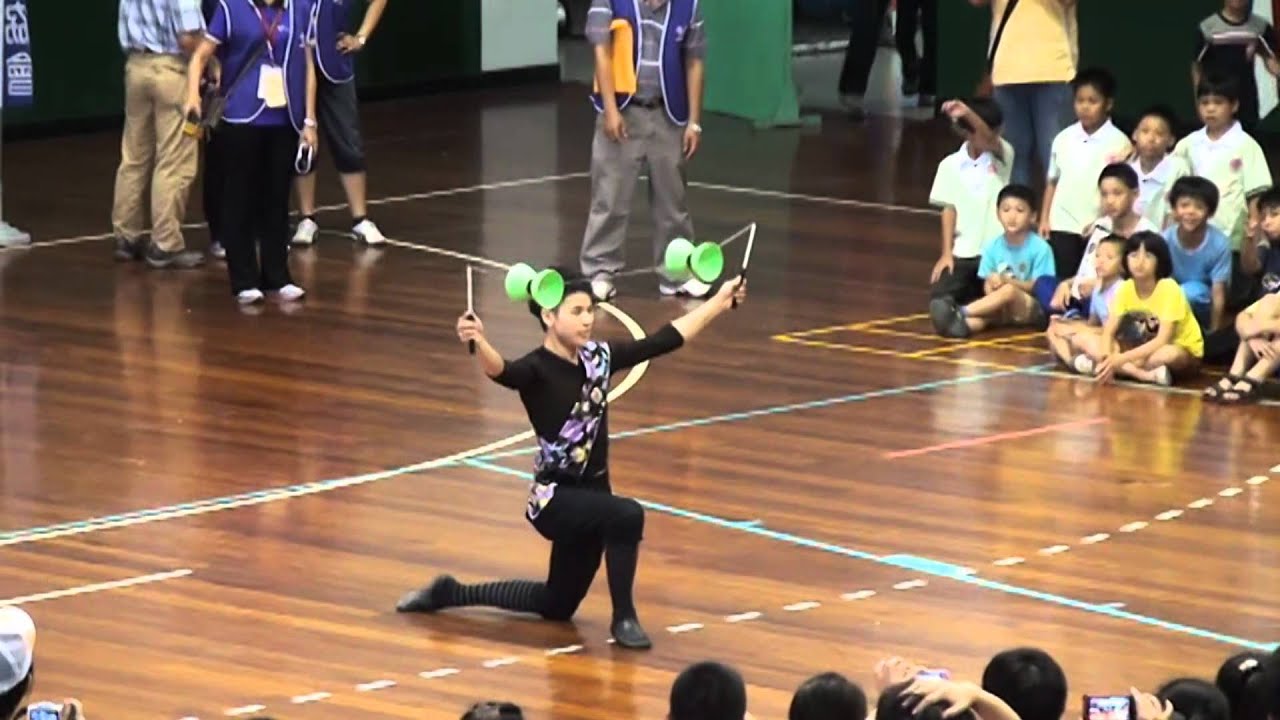diabolo champion ( Le Cirque de Demain & WJF)