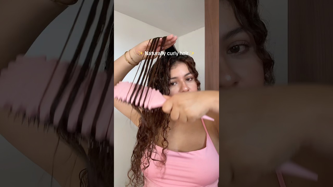 Naturally curly hair✨ #crespas #curlyhair #curlygirl #rizosdefinidos #rizosnaturales #cabelocacheado