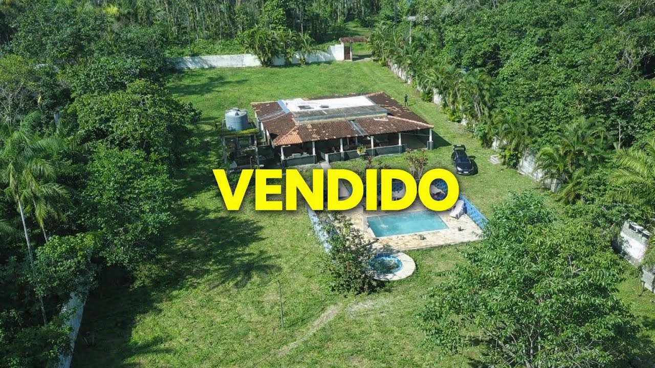 LINDA CHACARA COM PISCINA NA PRAIA DE PERUIBE EM OFERTA