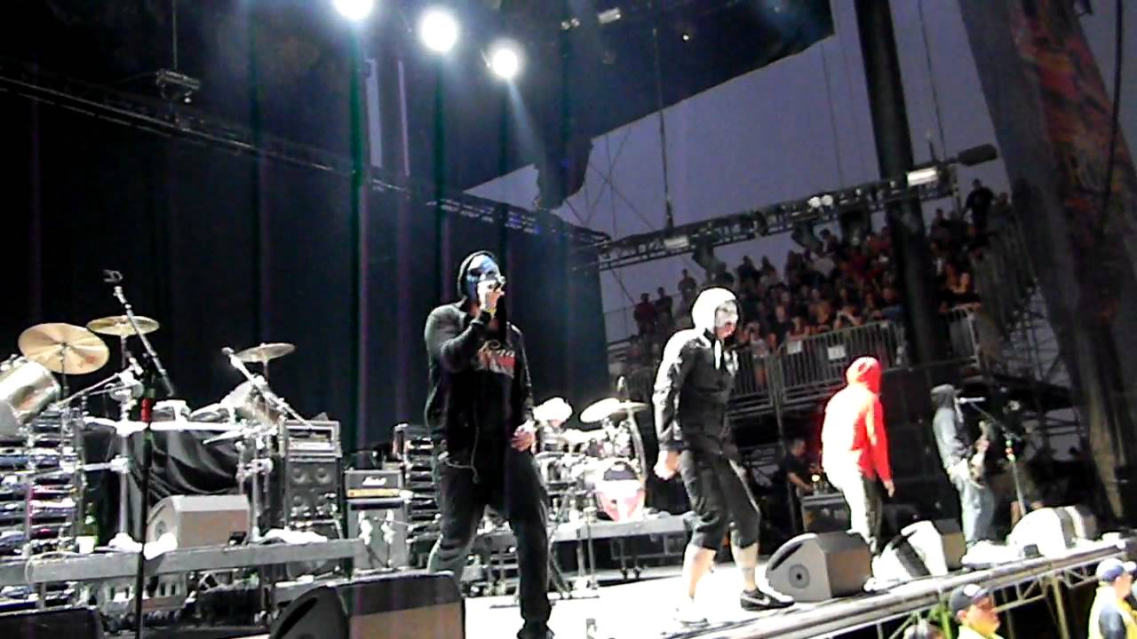 hollywood undead live performance at 48 hours festival