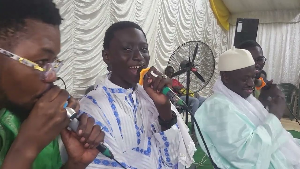 baye mbaye  le fis de cheikh tidiane mbaye chante🎤 son père pape Malick mbaye prince ❤😭