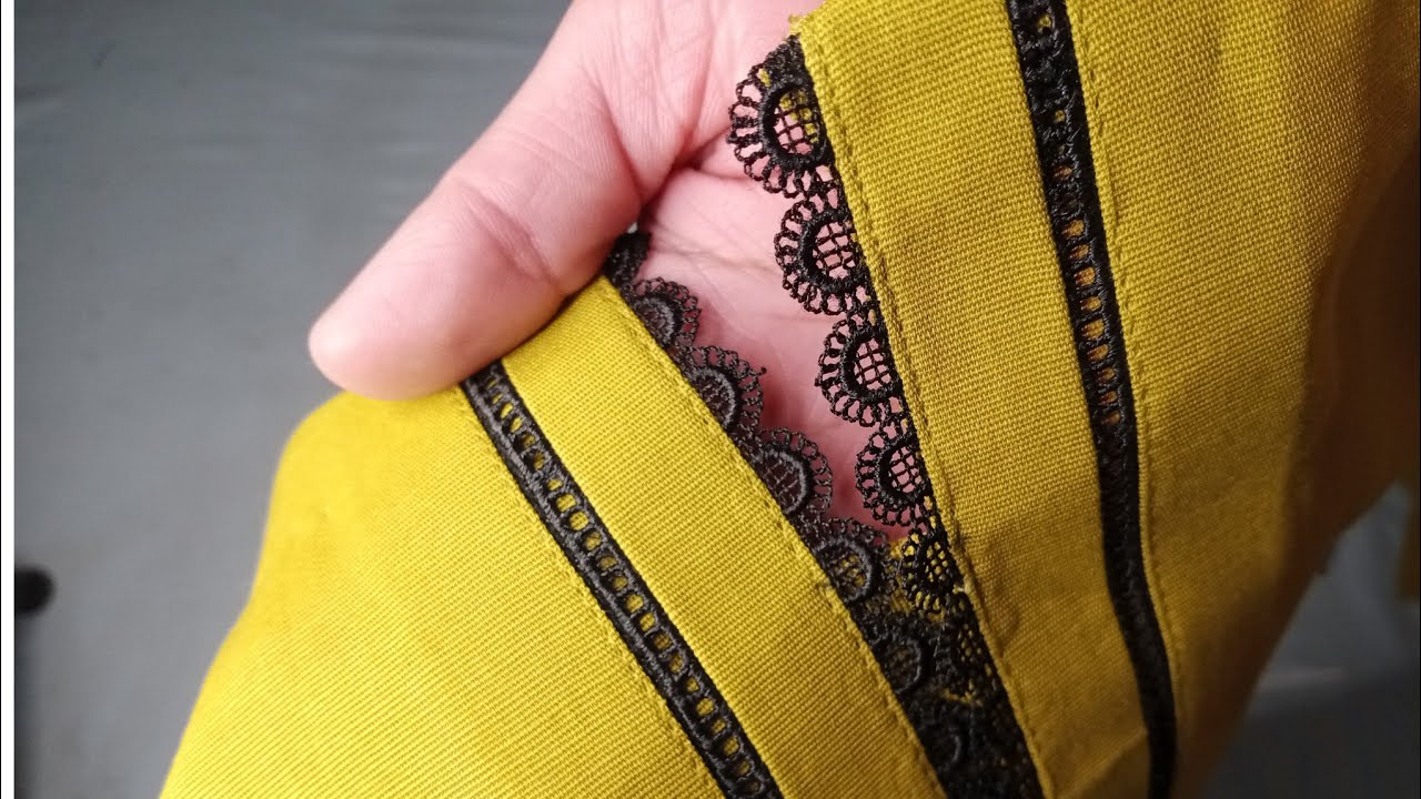 Neck design with joint lace cutting and stitching