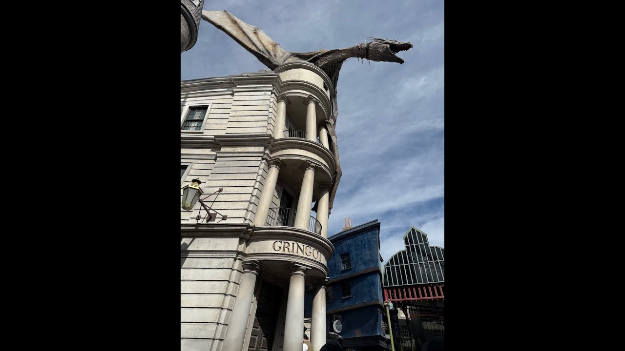 Universal Studios Diagon Alley with The Shambles comparison