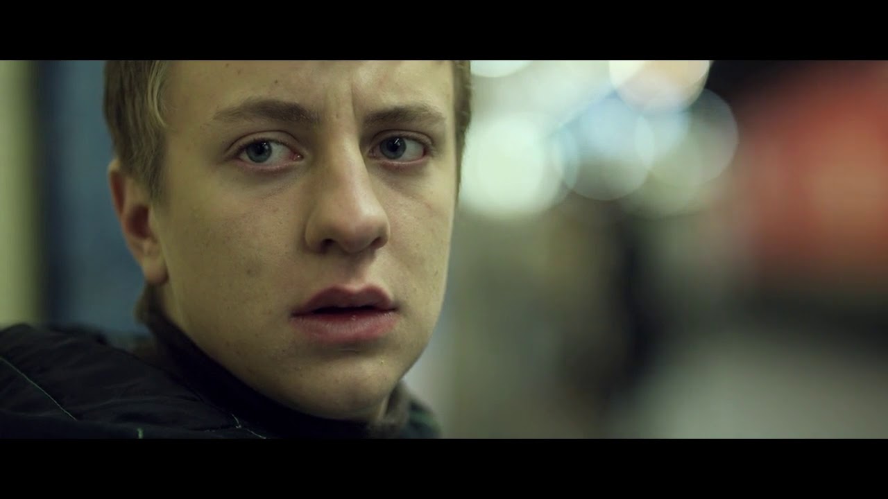 Atmen (2011) - "Was sagst du jetzt zur Mama?"